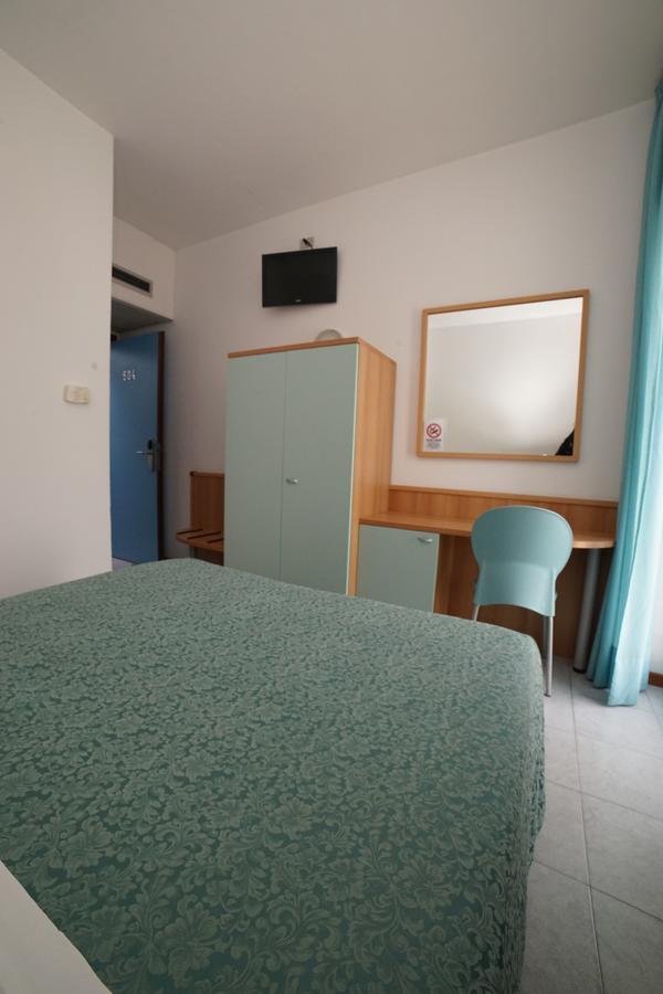 Montesilvano Marina Club Hotel Le Nazioni מראה חיצוני תמונה